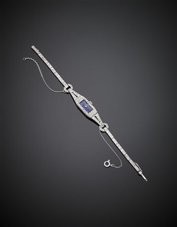 Orologio da donna in oro bianco rifinito con diamanti per complessivi ct. 1,70