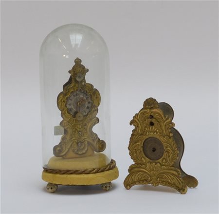 ANONIMO. Lotto di due orologi austriaci Zappler in lamina dorata, uno sotto cam