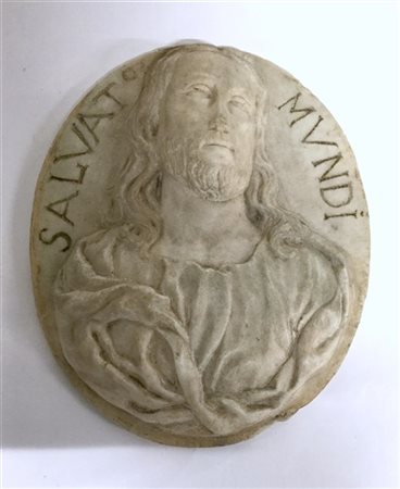Arte del sec. XVII "Salvator mundi" altorilievo in marmo (cm 25x20)(difetti)