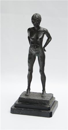 Firma indecifrata, "Nudo femminile", scultura in bronzo su base in legno (H tot