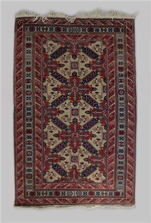 Tappeto Samarkanda, Turkestan Orientale, secolo XX.
Decoro di tipo Caucasico Se