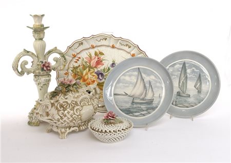 Manifatture diverse
Lotto composto da due piatti marcati "TRE AAA, TORINO, un c