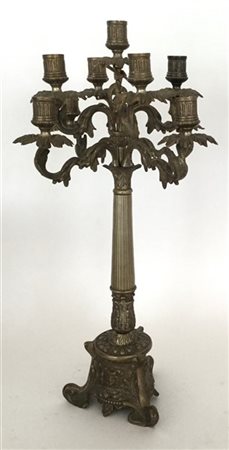 Grande candeliere in Sheffield a nove fiamme con portacandele decorate a ramage