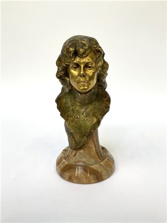 Ignoto, scultura in bronzo dorato raffigurante l'attrice Sarah Bernhardt, base
