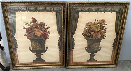 Coppia di stampe a colori decorate con vasi fioriti e figure classiche a decoup