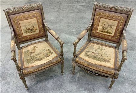 Coppia di poltroncine stile "Luigi XVI" in legno intagliato e laccato rivestite