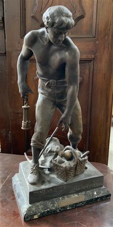 Emile Louis Picault "Dans la Mine - Le Dejeuner" 
scultura in bronzo su basament
