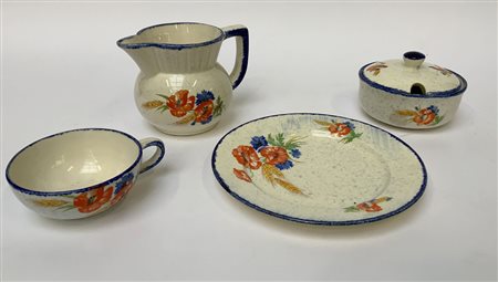 Manifattura Villeroy e Boch, parte di servizio in ceramica decorato a fiorellin