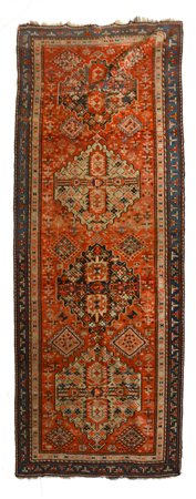 Tappeto Schirwan, Caucaso, inizio secolo XX.
Decoro con quattro medaglioni nei