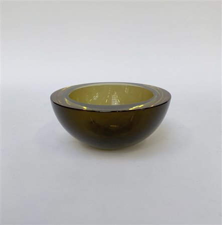 Seguso Posacenere in vetro sommerso incolore ocra e verde. Murano, anni '60. Rec