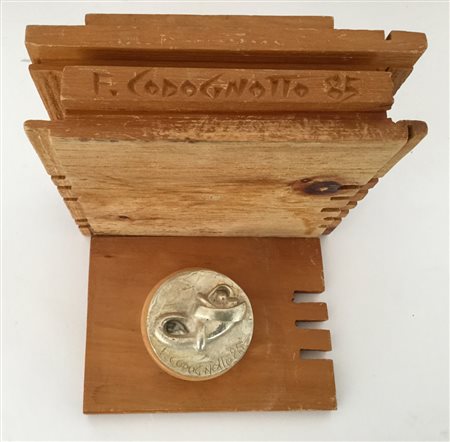 Ferdinando Codognotto scultura in metallo raffigurante una cornucopia, firmata e
