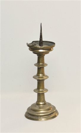 Candeliere, XVII sec.;Messing, Höhe 41 cm, Altersschäden Ottone, H 41 cm, danni