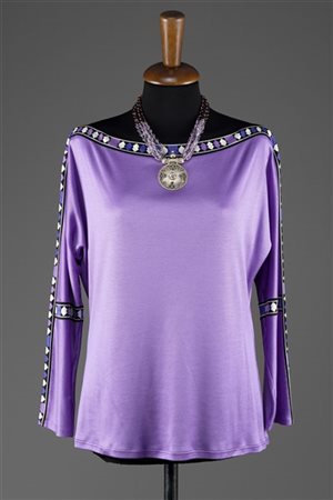 EMILIO PUCCI e anonimo
Lotto composto da una blusa a maniche lunghe in seta col