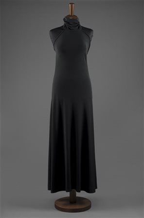 DOLCE & GABBANA 
Vestito longuette in maglina nera con scollo americano (tg. 44