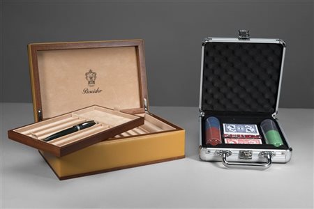 PINEIDER e anonimo
Lotto composto da una bella scatola portapenne in legno e ca