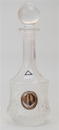 BOTTIGLIA IN VETRO molata e decorata da una piccola placca in argento 800 h...