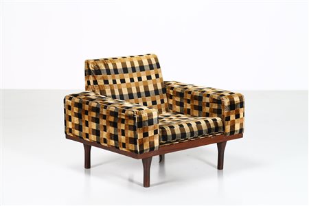 ANGELO MANGIAROTTI Poltrona.