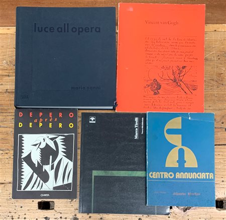 AUTORI VARI - Lotto unico composto da 5 cataloghi (Depero, Tirelli, Martini, Van Gogh e Nanni)