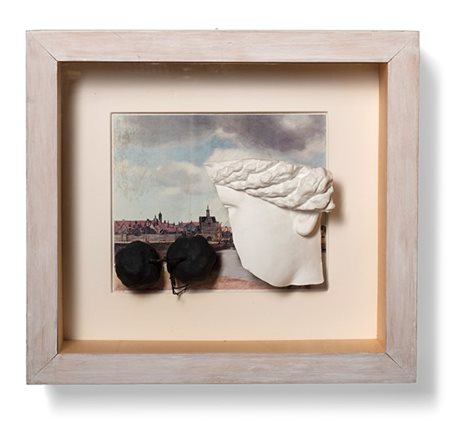 Claudio Parmiggiani "L'âme silencieuse" 1981
calco in gesso, melograni, collage