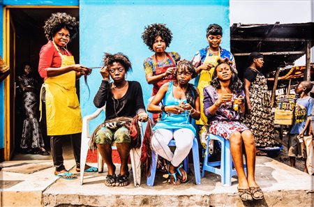 FRANCESCO CABRAS Curl power - Open air hairstylist, Congo, Kinshasa