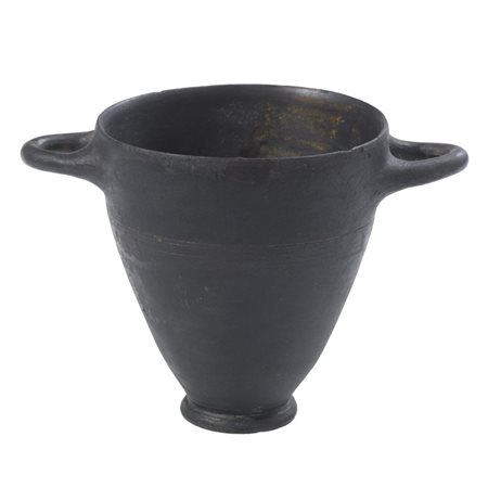 KOTYLE IN BUCCHERO DATAZIONE: VII sec. a.C. MATERIA E TECNICA: bucchero nero...