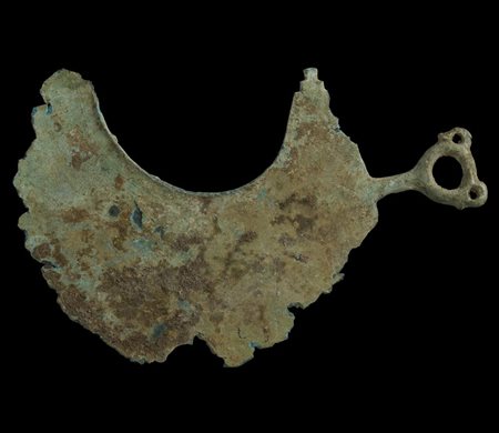 RASOIO VILLANOVIANO IN BRONZO DATAZIONE: IX sec. a. C. MATERIA E TECNICA:...