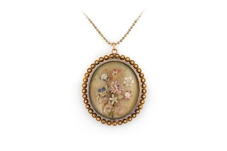 CIONDOLO VITTORIANO IN ORO