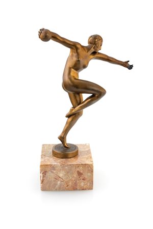 PRODUZIONE FRANCESE Scultura in bronzo dorato