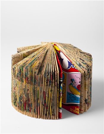 Stefano Arienti "Turbina (Tascabilone)" 1988
fumetto piegato
diam. cm 19
Firmato