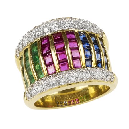 ANELLO IN ORO GIALLO, DIAMANTI, ZAFFIRI, RUBINI E SMERALDI realizzato a...