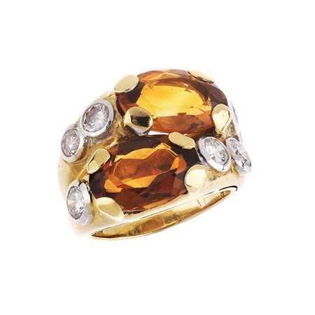 ANELLO IN ORO GIALLO, DIAMANTI E QUARZI CITRINI formato da due fasce...