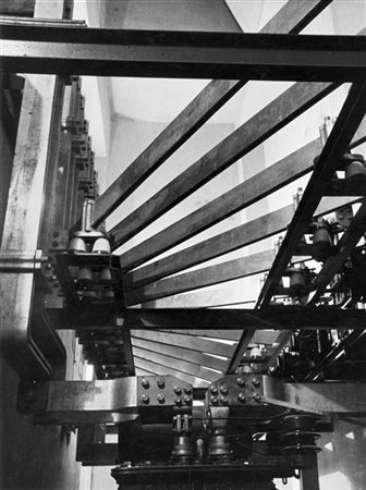 Antonio Boggeri Alta tensione 1930 ca.

Stampa fotografica vintage alla gelatina