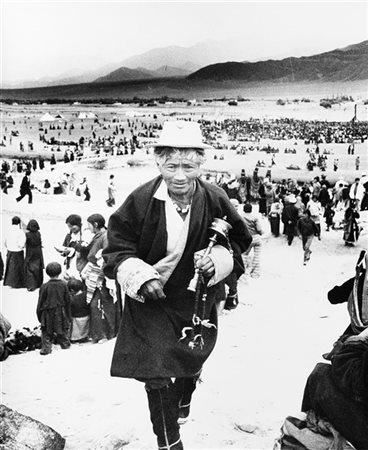 Mario Giacomelli La terra delle ombre lunghe 1976

Stampa fotografica vintage al