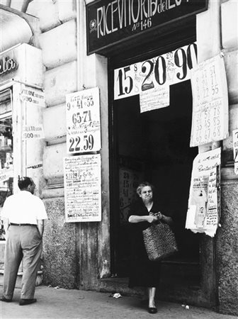 Mario Cattaneo Il negozio della speranza 1950 ca.

Stampa fotografica vintage al