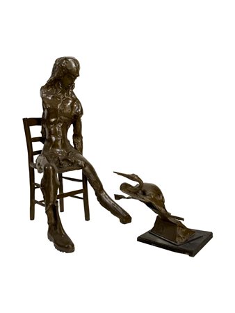 Augusto Perez UOMO SEDUTO CON AIRONE bronzo, cm 130x74x79; airone cm 53x70x80...