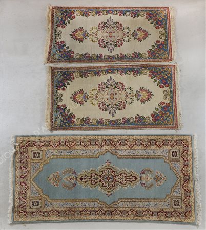 Set di 3 tappeti da camera da letto.