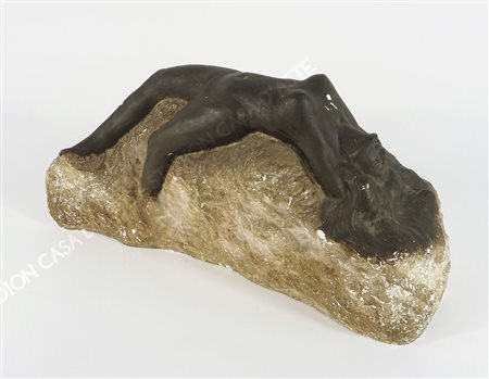 Ruggero Rovan 1877-1965 "Nudo femminile disteso" lung. cm. 42 - scultura in...
