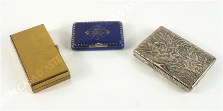 Lotto di 3 scatolette in argento.