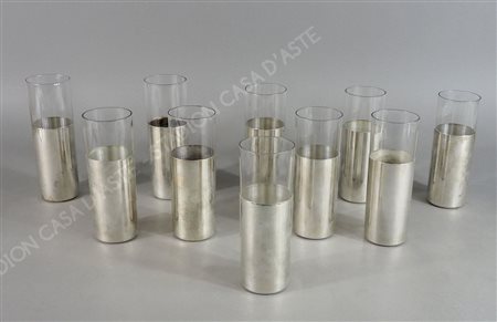 Lotto di 10 bicchieri con montatura in argento. gr. 1500.