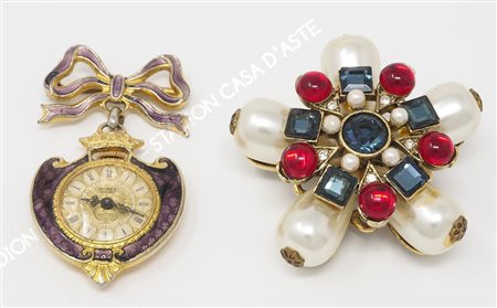 Lotto composto da spilla Graffo e ciondolo orologio Ferex