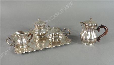 Servizio in argento composto da 5 pezzi. gr. 1310.