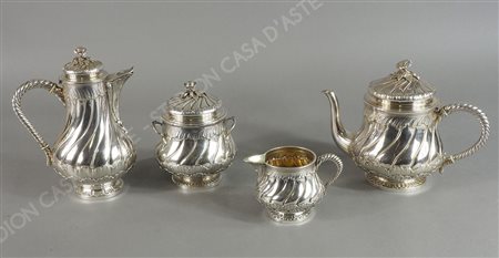 Odiot Paris: servizio da caffè e thè in argento lavorato a coste verticali...