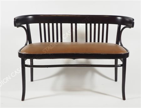 Thonet: salotto in legno composto da divanetto a 2 posti, coppia di...