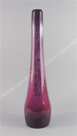 Daum: grande vaso soliflore in vetro lavorato "alle polveri". Firmato. H. cm....