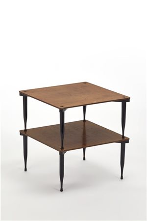 Vico Magistretti Coppia di tavolini impilabili modello "T8". Produzione Azucena,