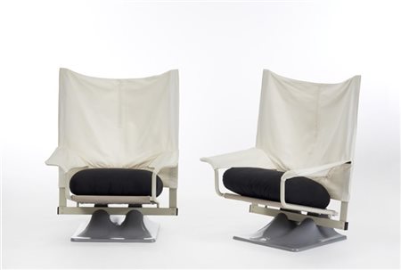 Archizoom Associati - Centro Studi Cassina Coppia di poltrone modello "AEO". Pro