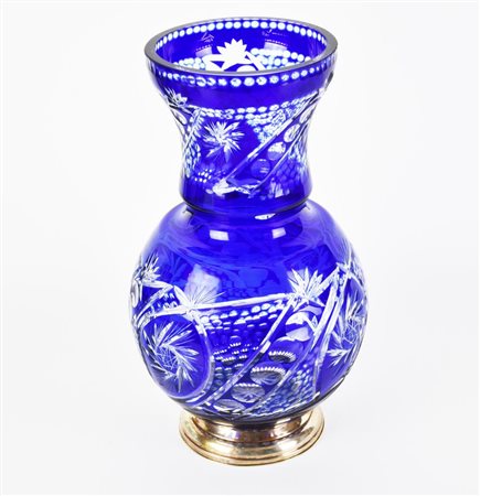 VASO IN CRISTALLO DI BOEMIA blu con base in argento alt. cm 33