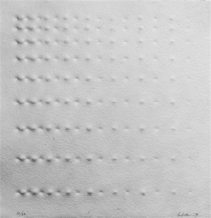 Enrico Castellani (Castelmassa 1930-Viterbo 2017)  - White relief, 1979