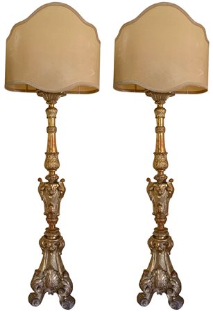 Coppia di candelieri in legno dorato a foglia, Sicilia, fine XVIII secolo. H...