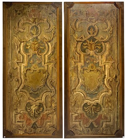 Coppia di pannelli in legno dipinti, Toscana, XVIII Secolo. Cm 190x70